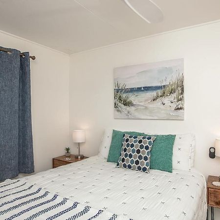 Hawaii Oceanfront Beach House Paradise On The Beach Family Activities Haleiwa Bagian luar foto