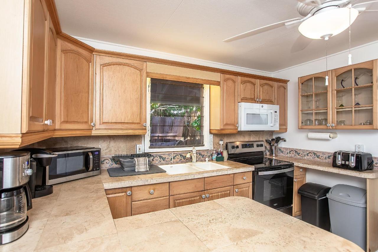 Hawaii Oceanfront Beach House Paradise On The Beach Family Activities Haleiwa Bagian luar foto